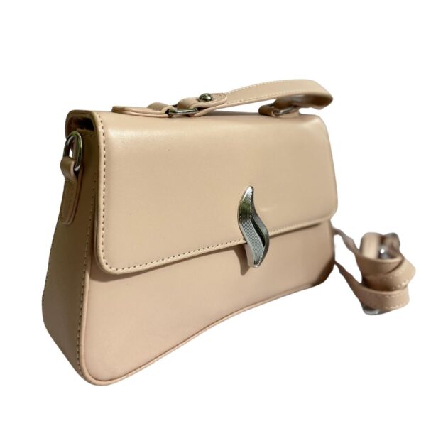 Elegance Curve Shoulder Bag with Sleek Metallic Clasp – Stylish Everyday Companion